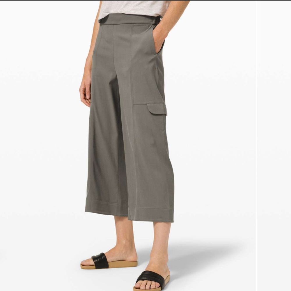 Lululemon Metropolis Maven HR Crop